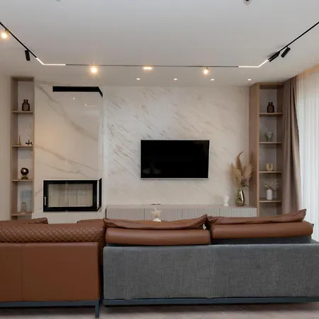 בית נופש Stunning In With Sauna אימוטסקי