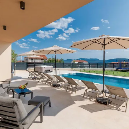 בית נופש Stunning In With Sauna